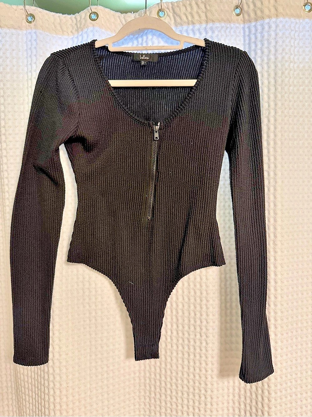 Lulus Najya Black Ribbed Knit Zip-Front Long Sleeve Bodysuit Medium Like New